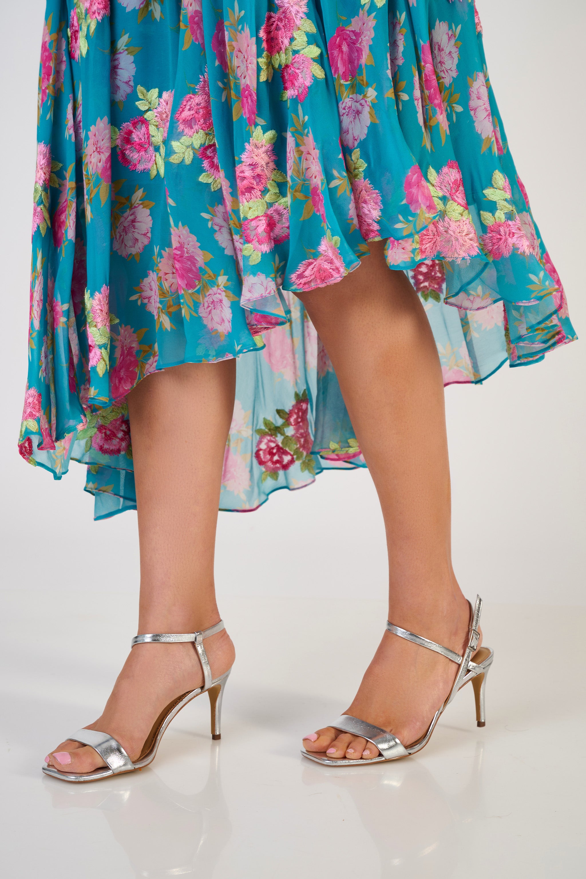 Kashvi Asymmetric Skirt